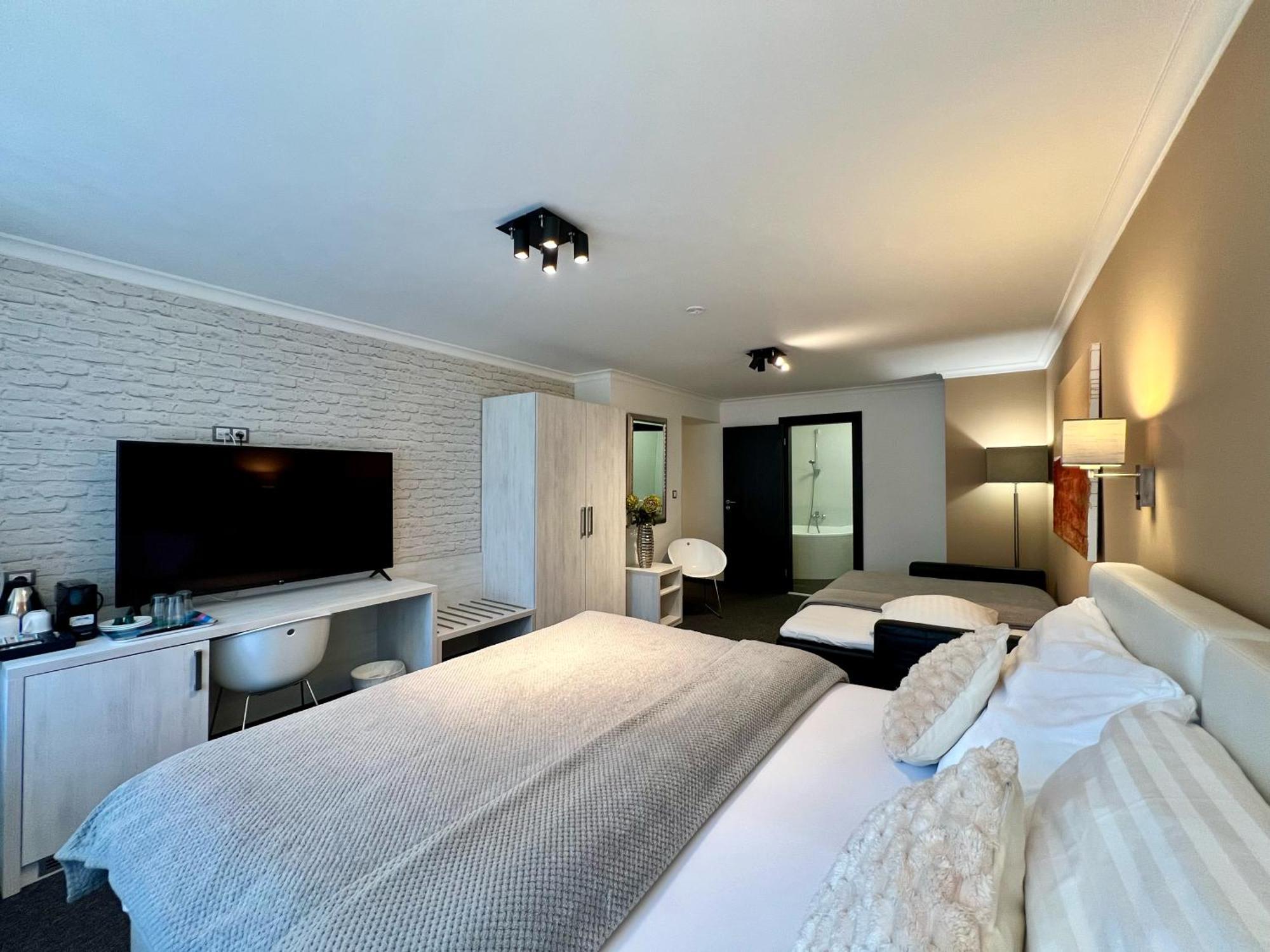 Shato Gesson Hotel